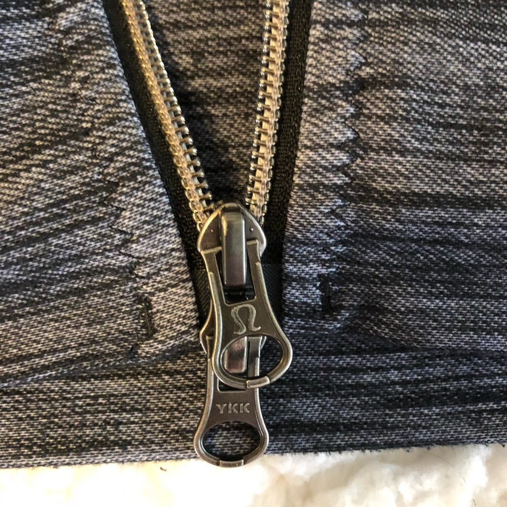 Lululemon Jacket - Picture 6 of 7